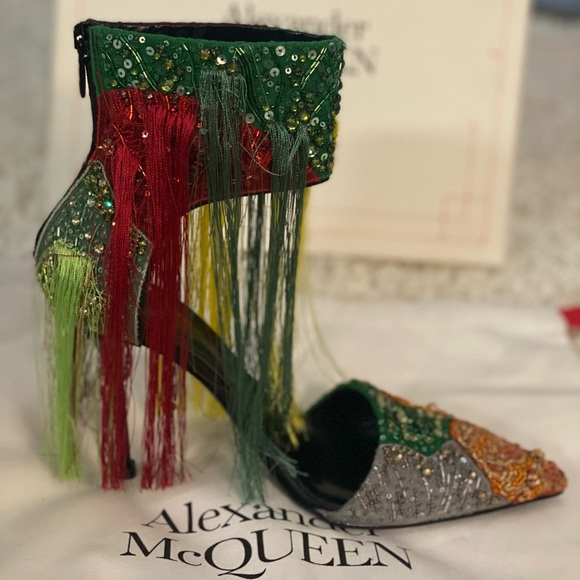 🔥NIB ALEXANDER MCQUEEN HARNESS BEADED POINT TOE PUMP MULTICOLOR FRINGE 37.5 - Picture 9 of 14
